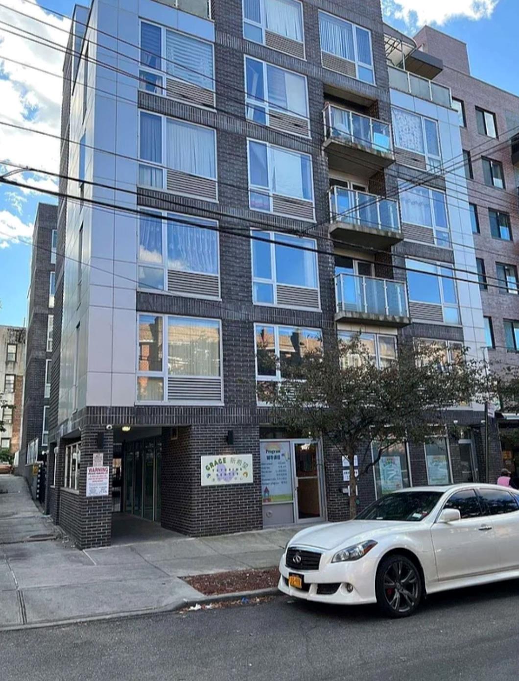 34th Avenue Cf-0A, Flushing, Queens, NY - 1 Bedrooms  

1 Rooms - 
