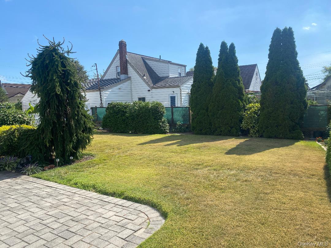 1057 Grand Boulevard