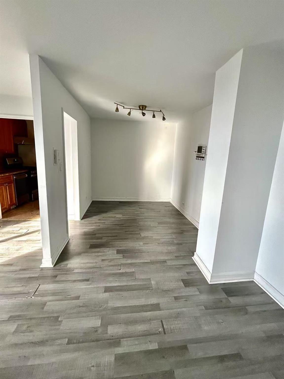 Rental Property at Union Street 10Y, Flushing, Queens, NY - Bedrooms: 1 
Bathrooms: 1 
Rooms: 3  - $2,500 MO.