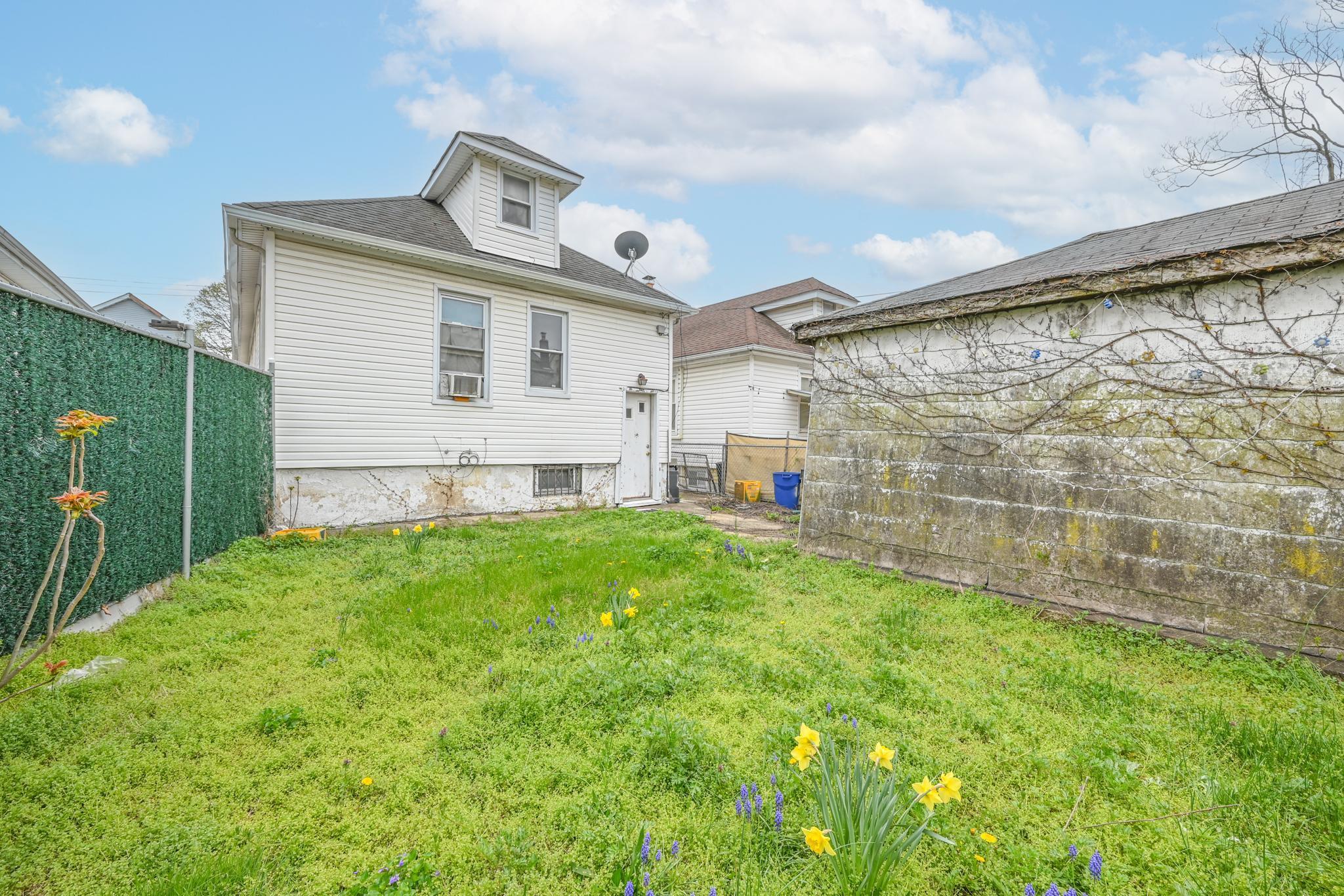 17019 118th Road, Jamaica, New York image 3
