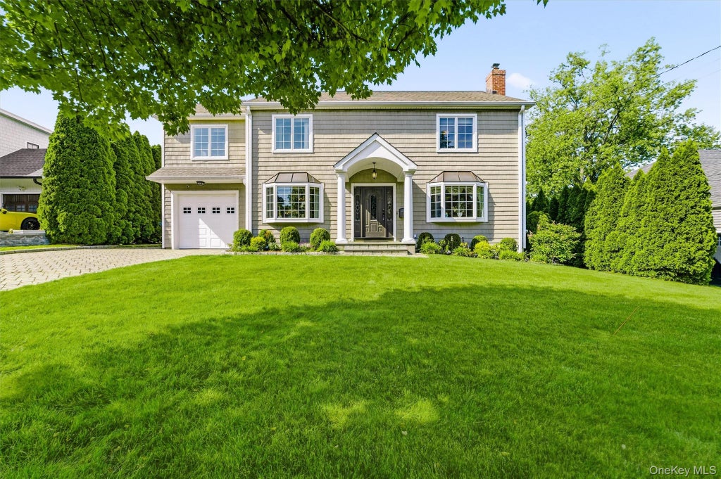 Photo of 185 Old Wilmot Road, Scarsdale, NY 10583 (MLS # 1005972)