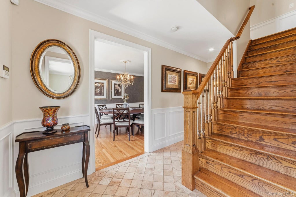 Photo of 185 Old Wilmot Road, Scarsdale, NY 10583 (MLS # 1005972)