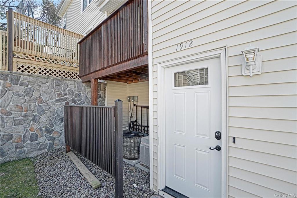 Rental Property at Whispering Hills, Chester, New York - Bedrooms: 2 
Bathrooms: 1 
Rooms: 5  - $2,550 MO.
