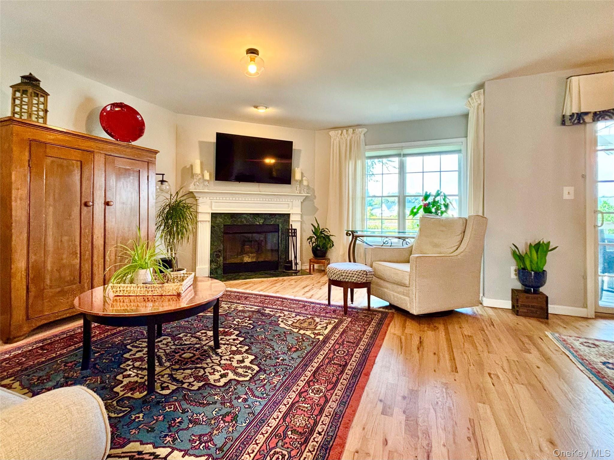 Rhinebeck, New York 12572, United States, 2 Bedrooms Bedrooms, ,3 BathroomsBathrooms,Residential,Active,209801