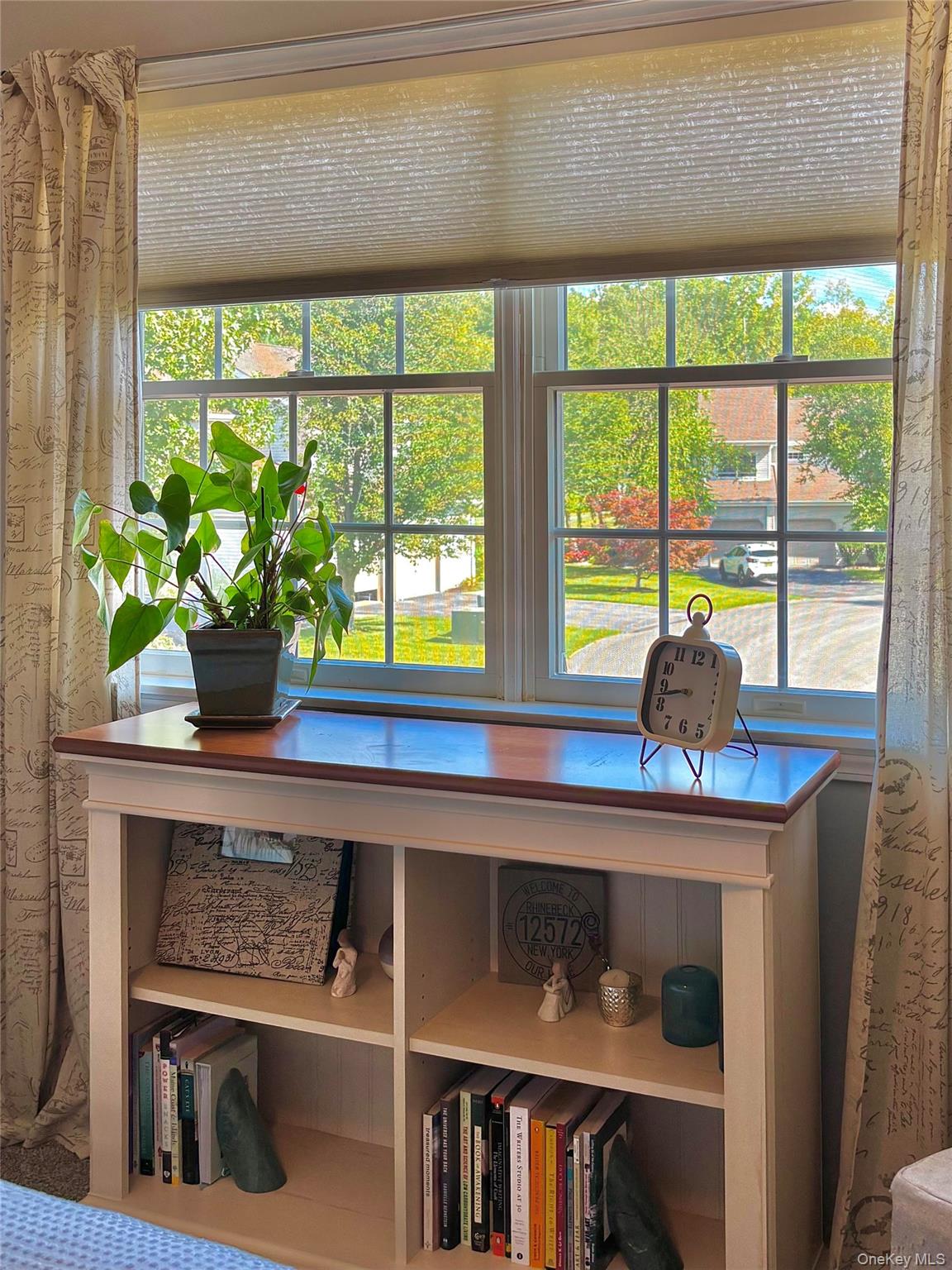 Rhinebeck, New York 12572, United States, 2 Bedrooms Bedrooms, ,3 BathroomsBathrooms,Residential,Active,209801