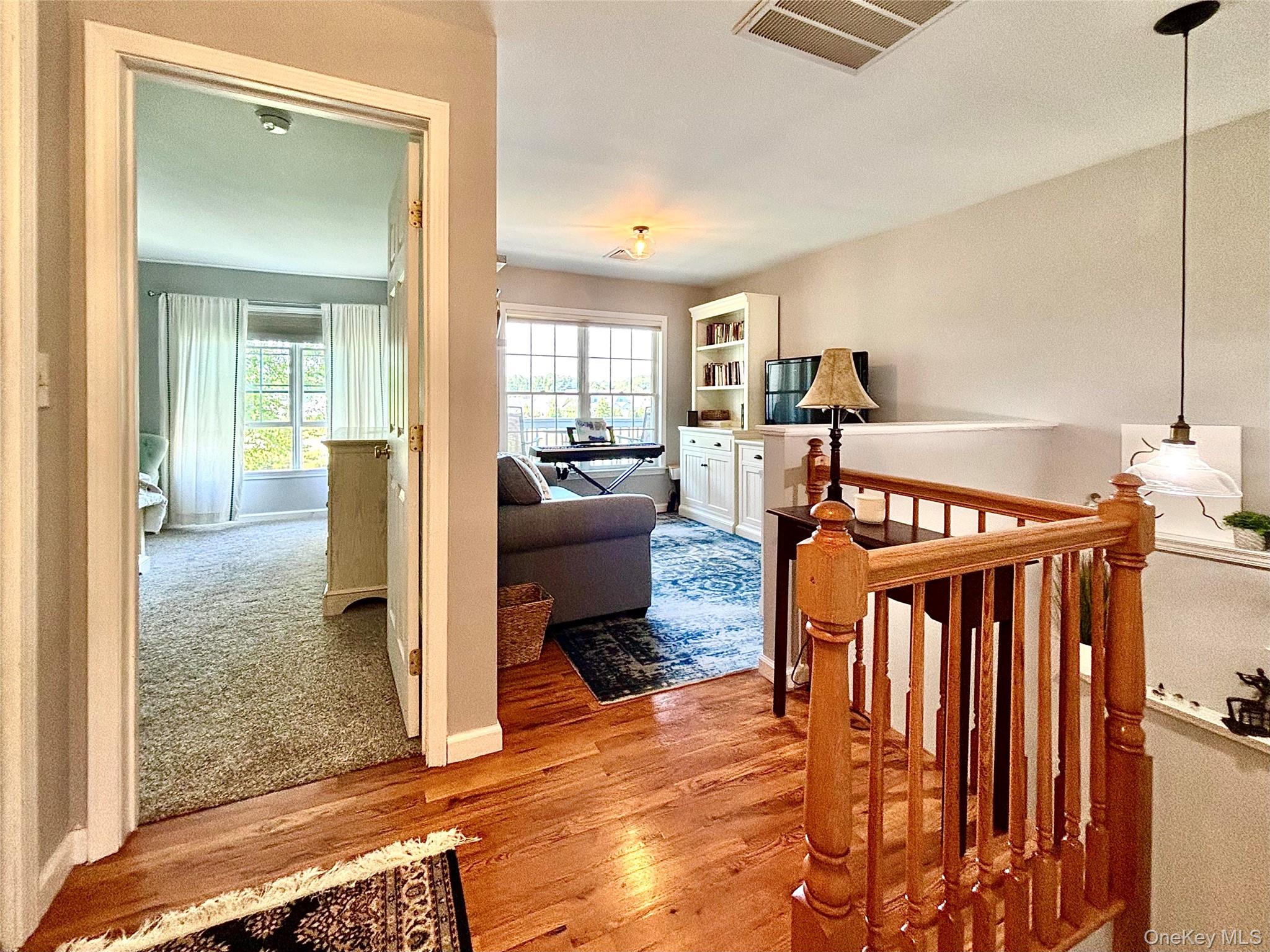 Rhinebeck, New York 12572, United States, 2 Bedrooms Bedrooms, ,3 BathroomsBathrooms,Residential,Active,209801