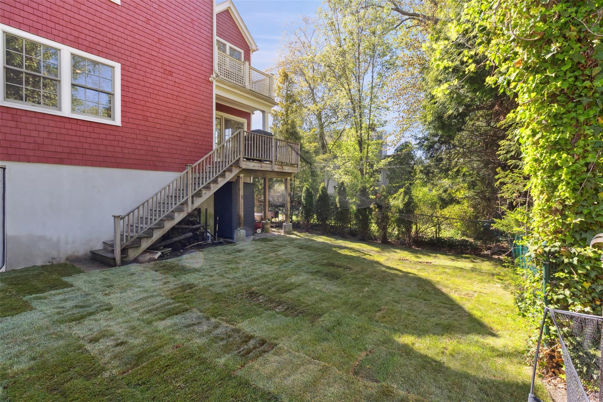 10 E Brookside Drive, Larchmont, New York image 23