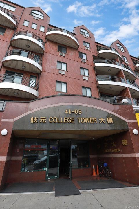 Condo For Rent - 41-05 College Point Boulevard #5I<br/> Flushing, NY 11355