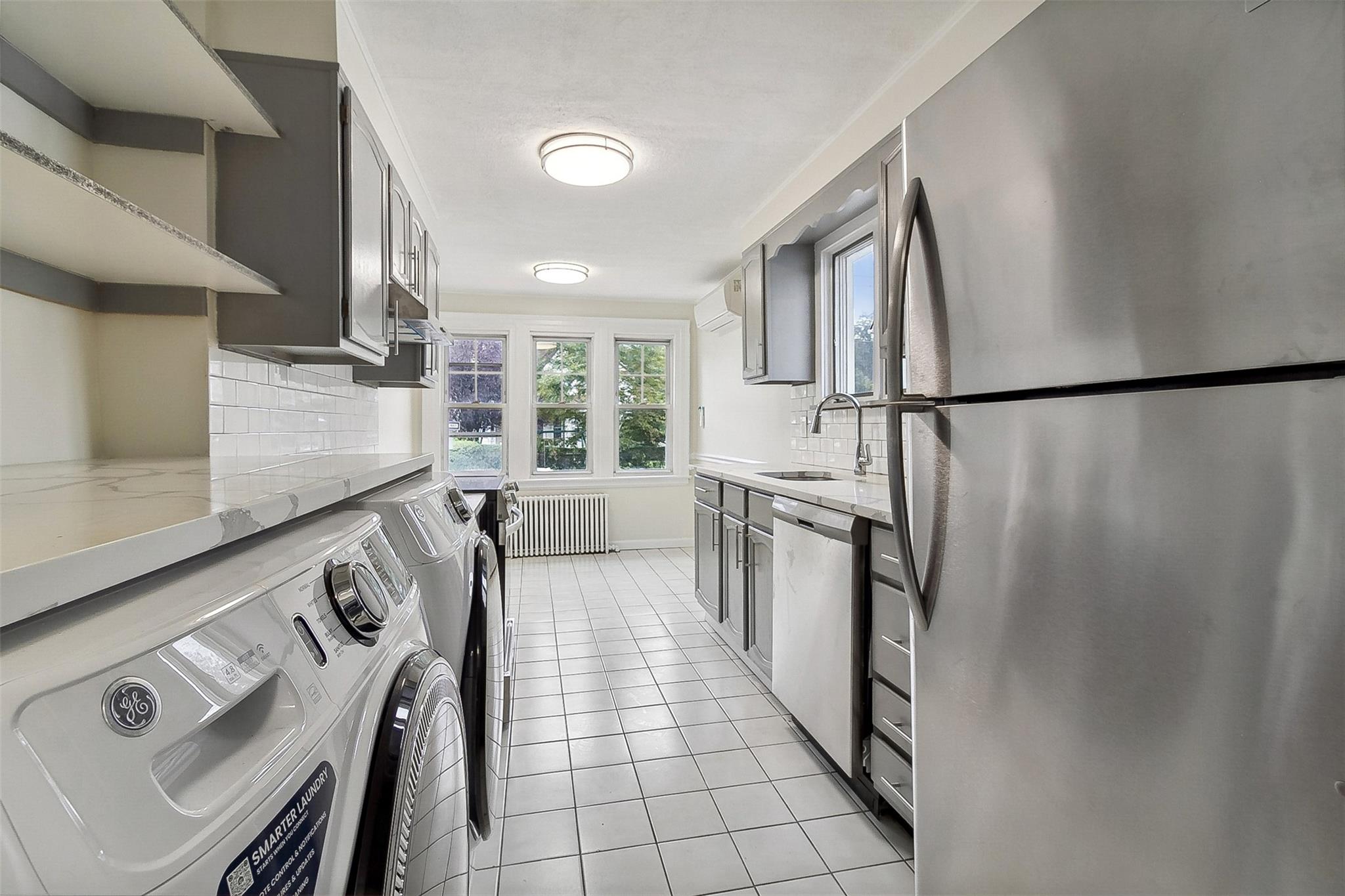 25 Armourvilla Avenue 2