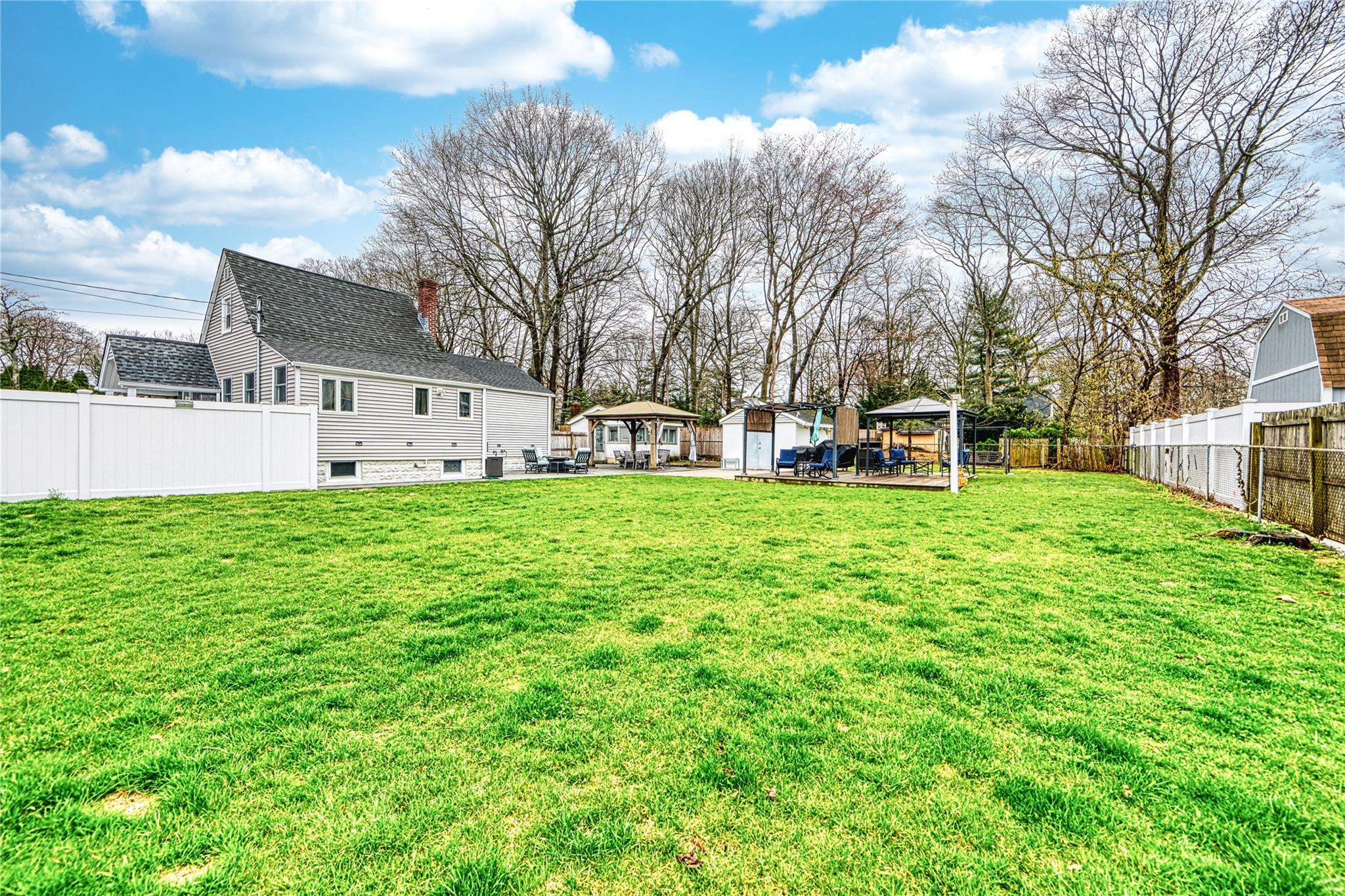 56 Ferndale Avenue, Selden, New York image 12