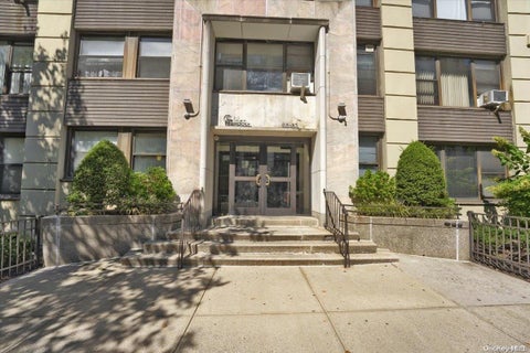 Homes For Sale - 98-33 64th Avenue #4F<br/> Rego Park, NY 11374