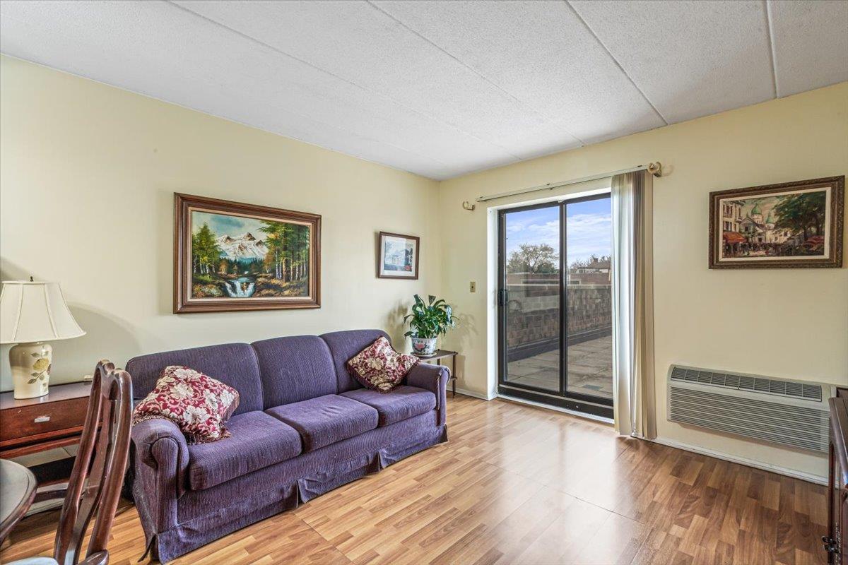 213-02 42 Ave #2F, Bayside, New York image 6