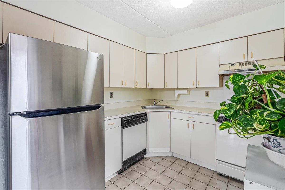 213-02 42 Ave #2F, Bayside, New York image 3