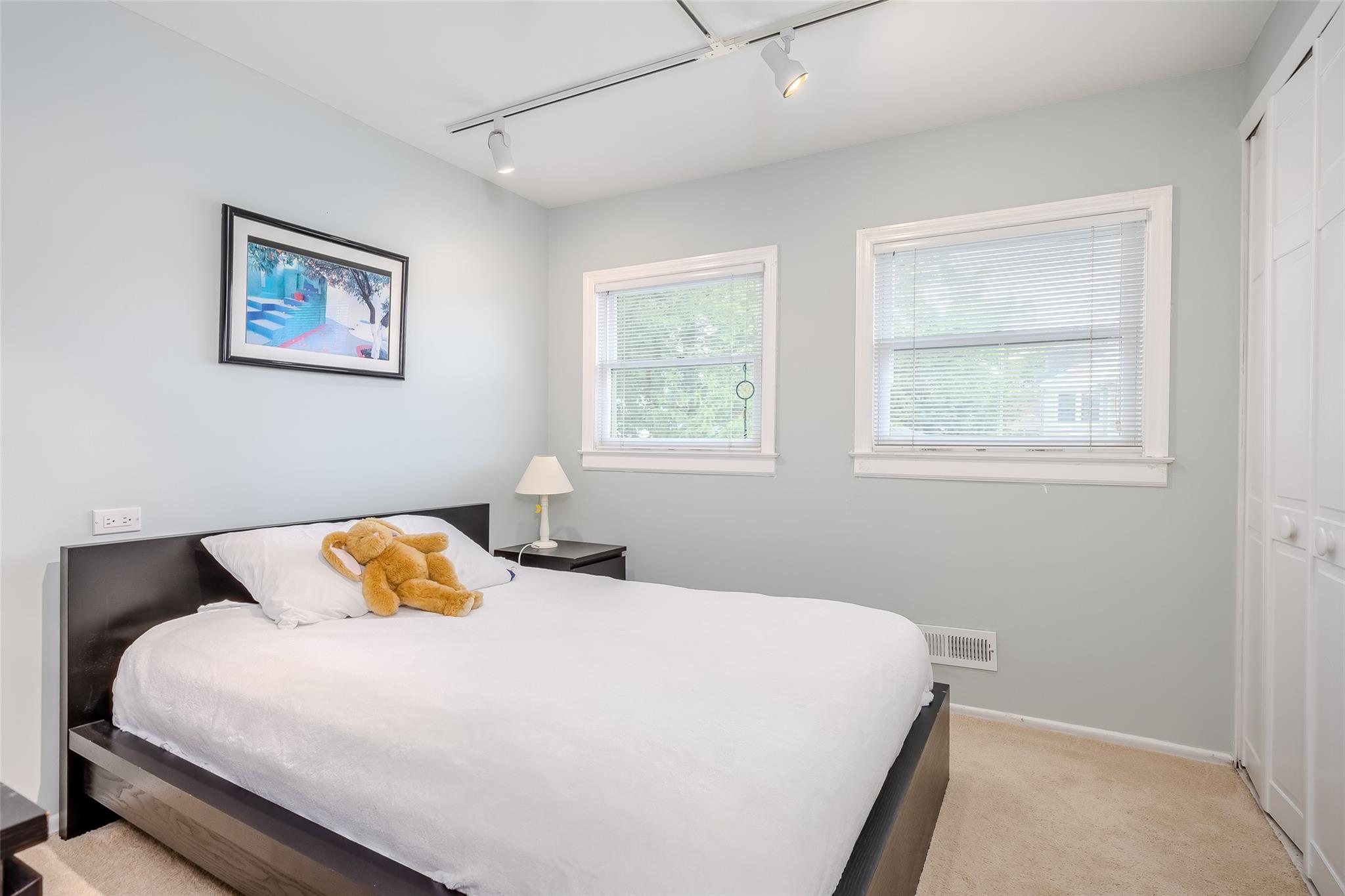 36 Randy Lane, Plainview, New York image 21