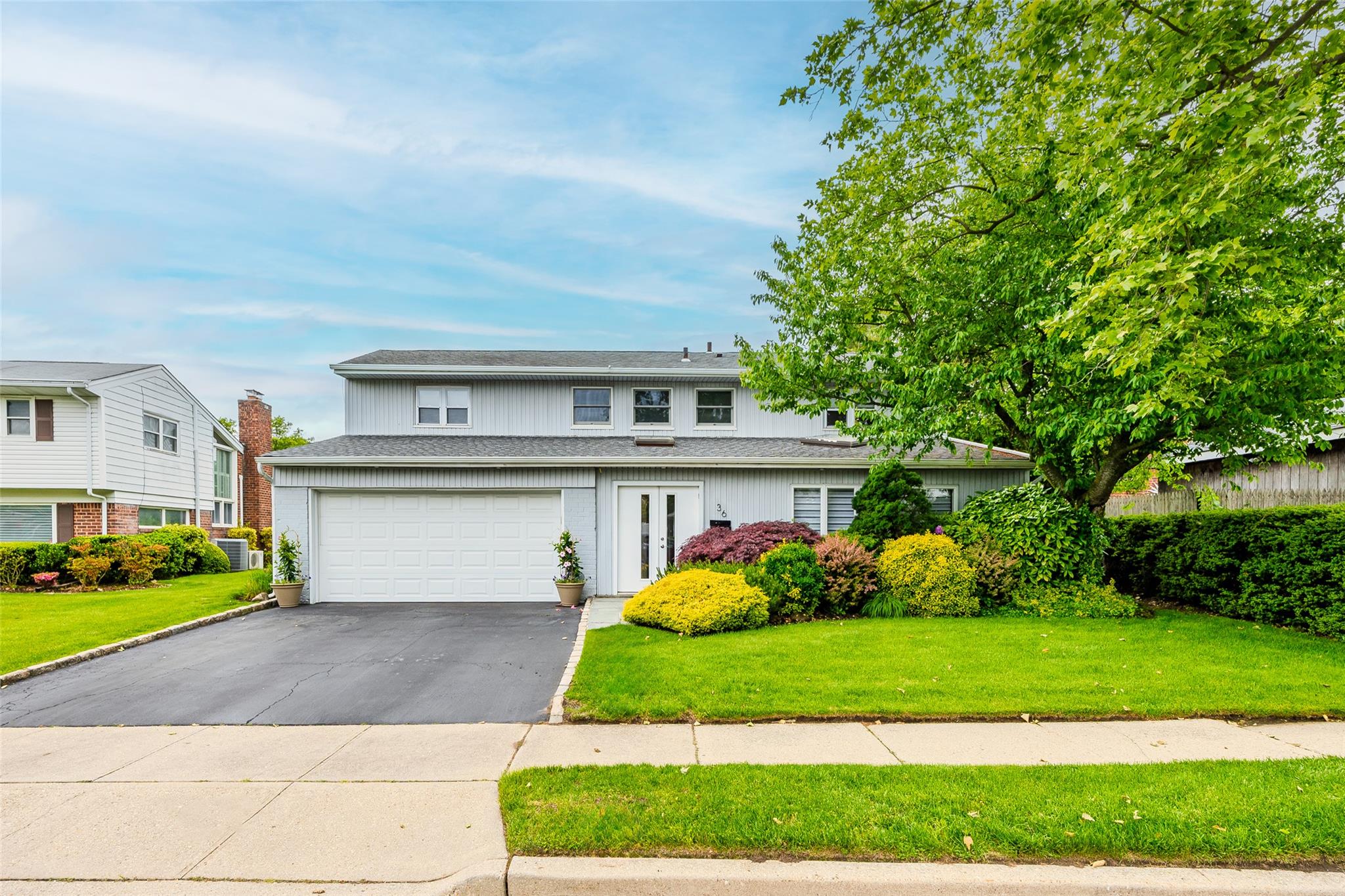 36 Randy Lane, Plainview, New York image 1