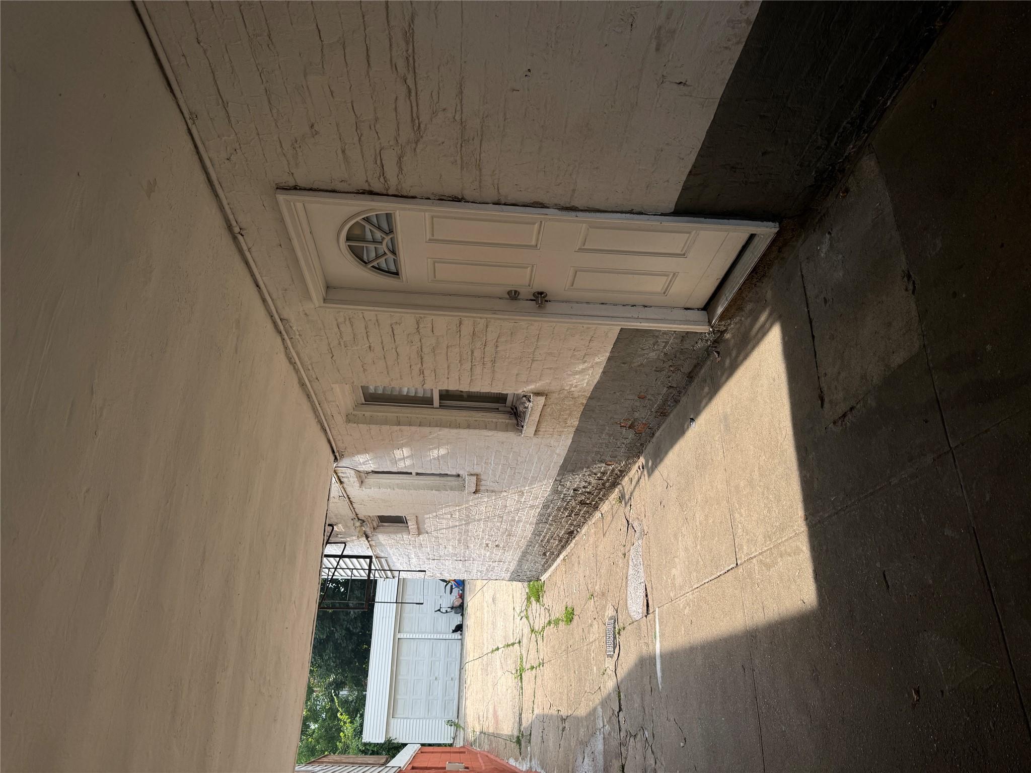 3015 Paulding Avenue