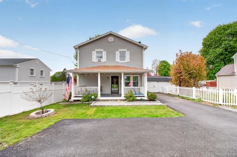 Homes For Sale - 15 Roslyn Road<br/> Carmel, NY 10512