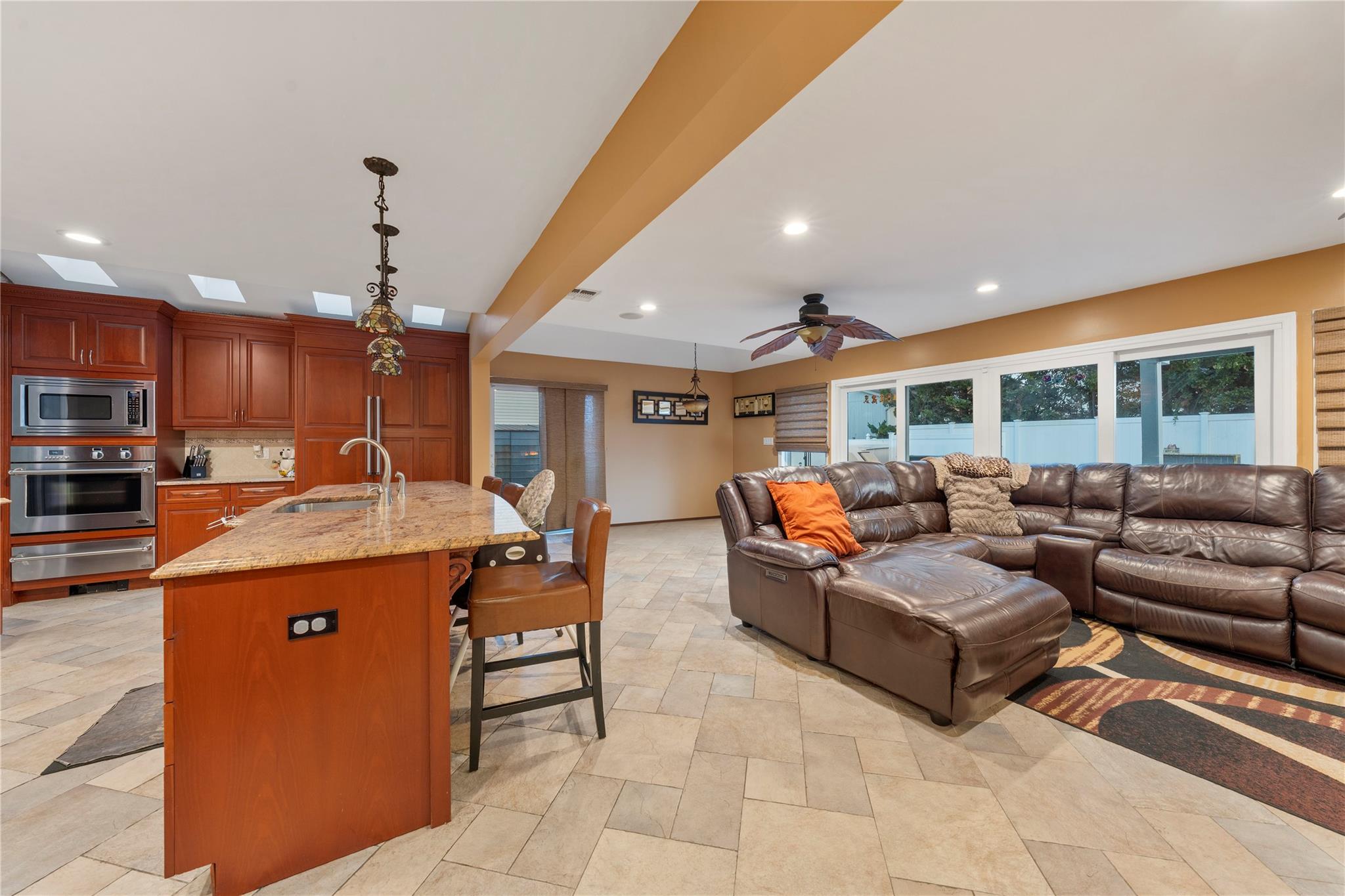 20 Skipper Drive, West Islip, New York image 8