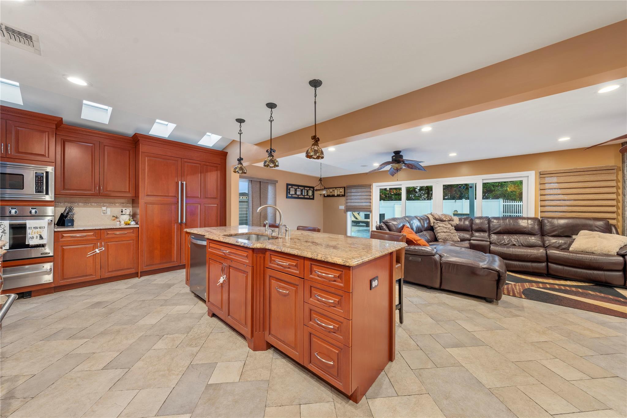 20 Skipper Drive, West Islip, New York image 7