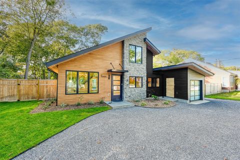 17 Heather Drive Remsenburg NY 11960