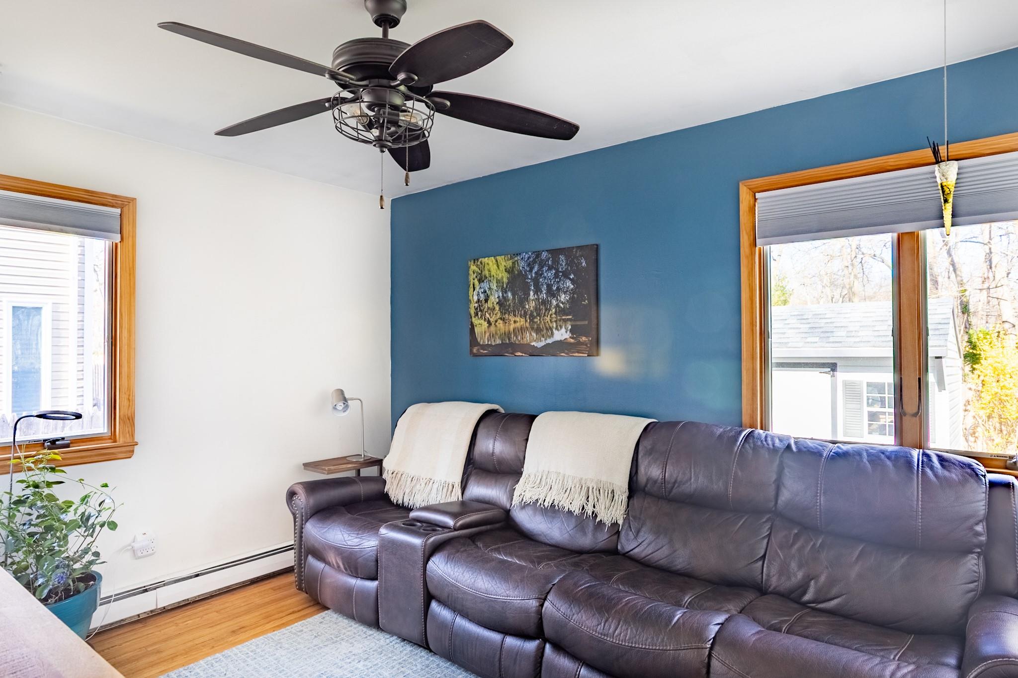93 Wauwepex Trail, Ridge, New York image 11