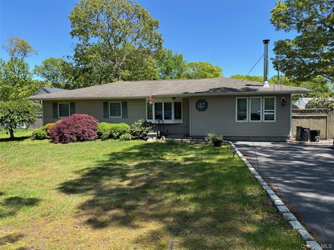 53 Corbin Avenue Shirley NY 11967