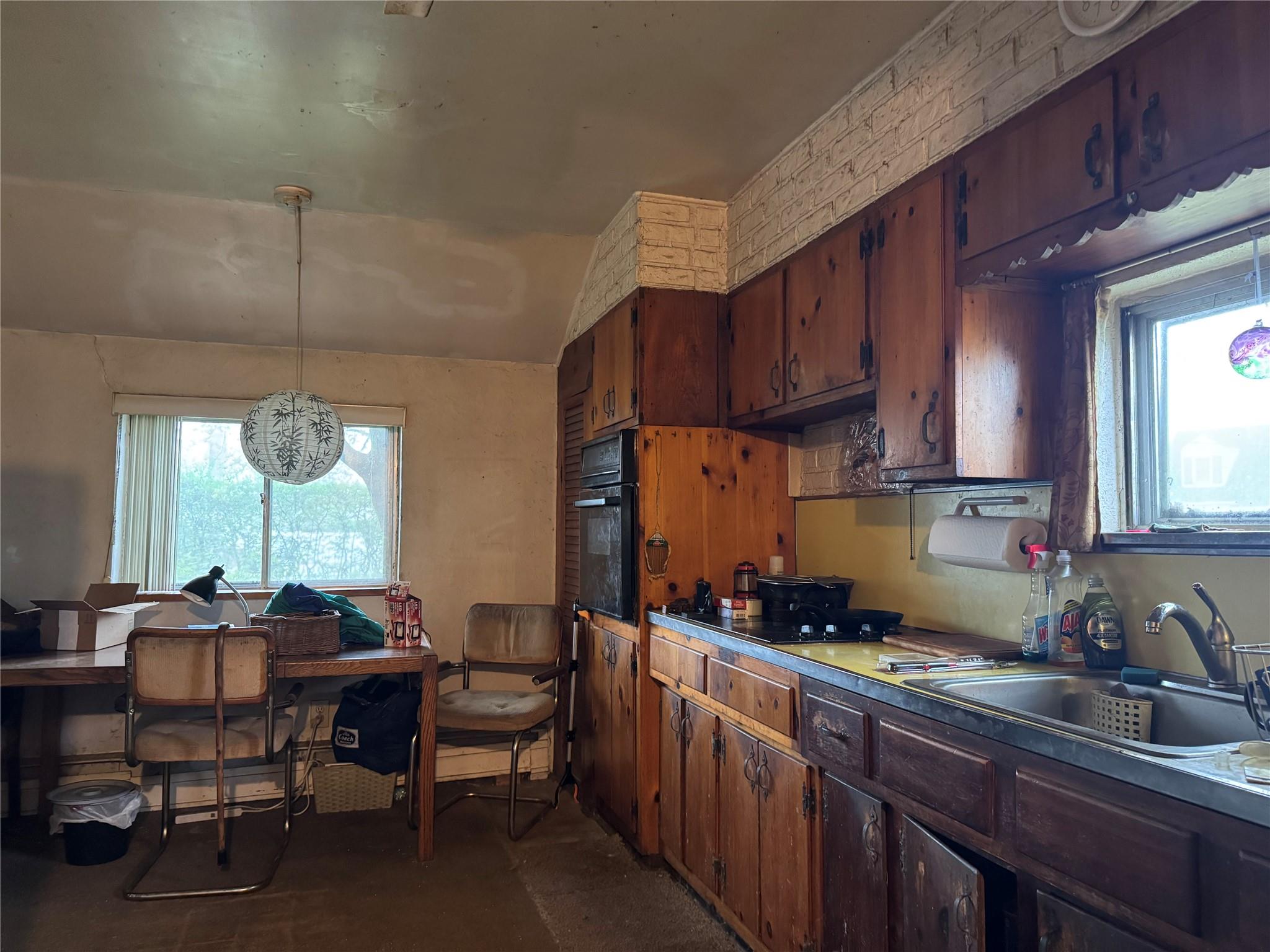 2 Glenda Drive