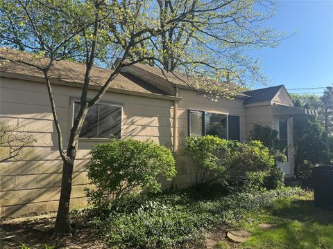2 Glenda Drive West Babylon NY 11704