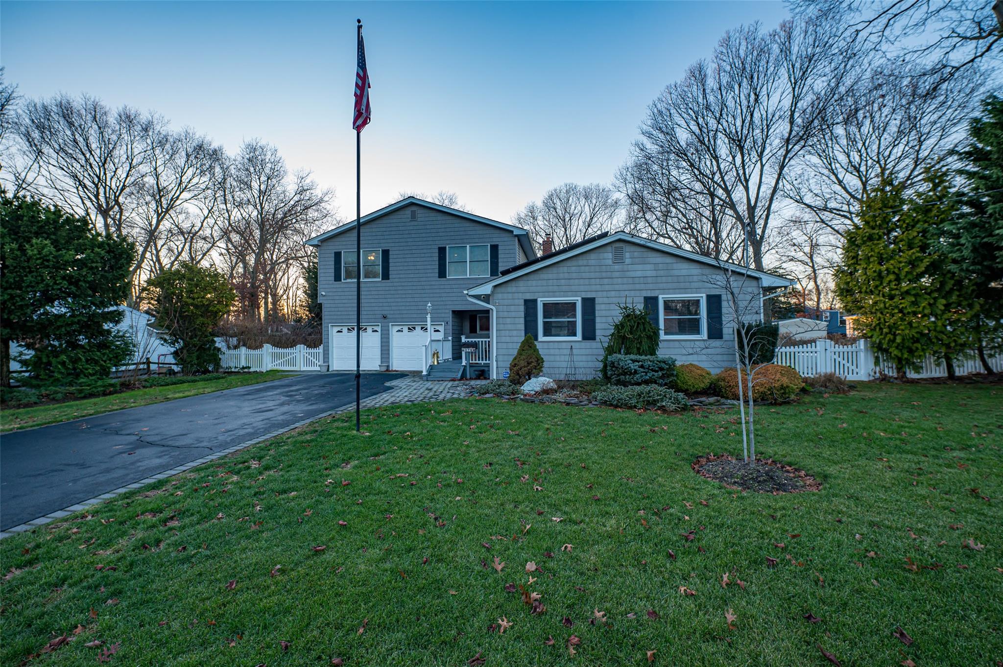 270 Brookville Avenue, Islip, New York image 33