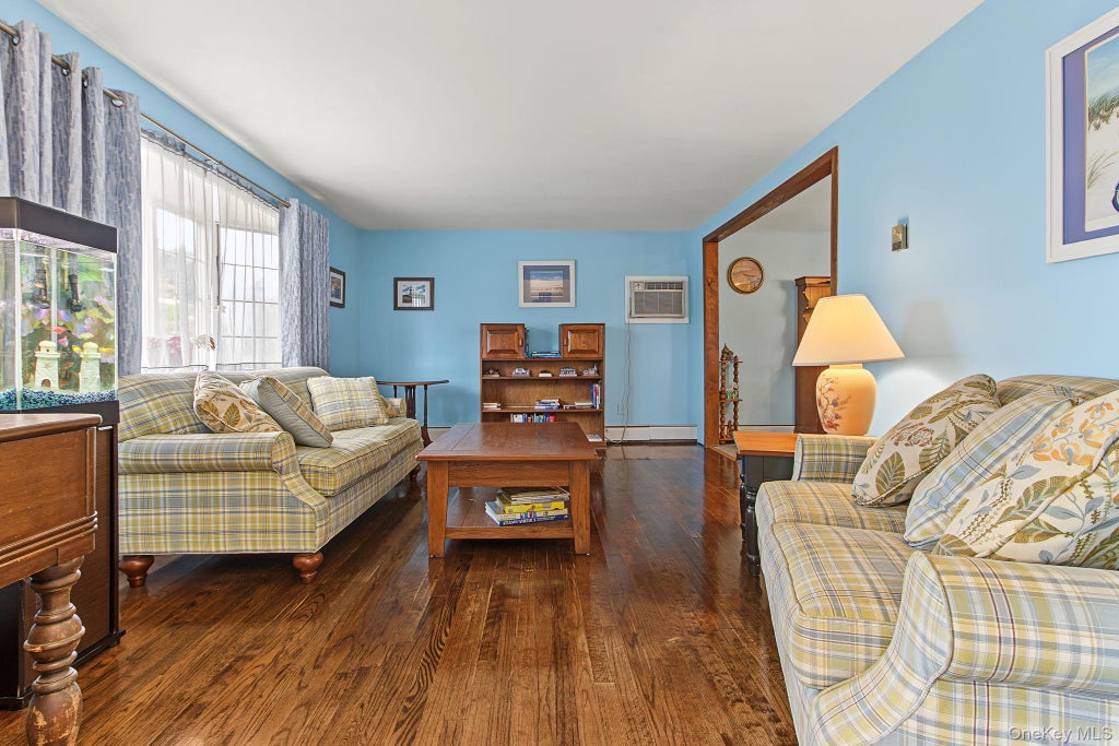 Photo of 4 Davies Drive, Wappingers Falls, NY 12590 (MLS # 1053940)