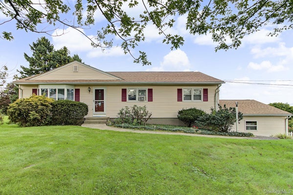 4 DAVIES DR, WAPPINGERS FALLS, NY 12590 - Image 62d0e834b33a3463ad2753f8ebe4a2ca/628205202