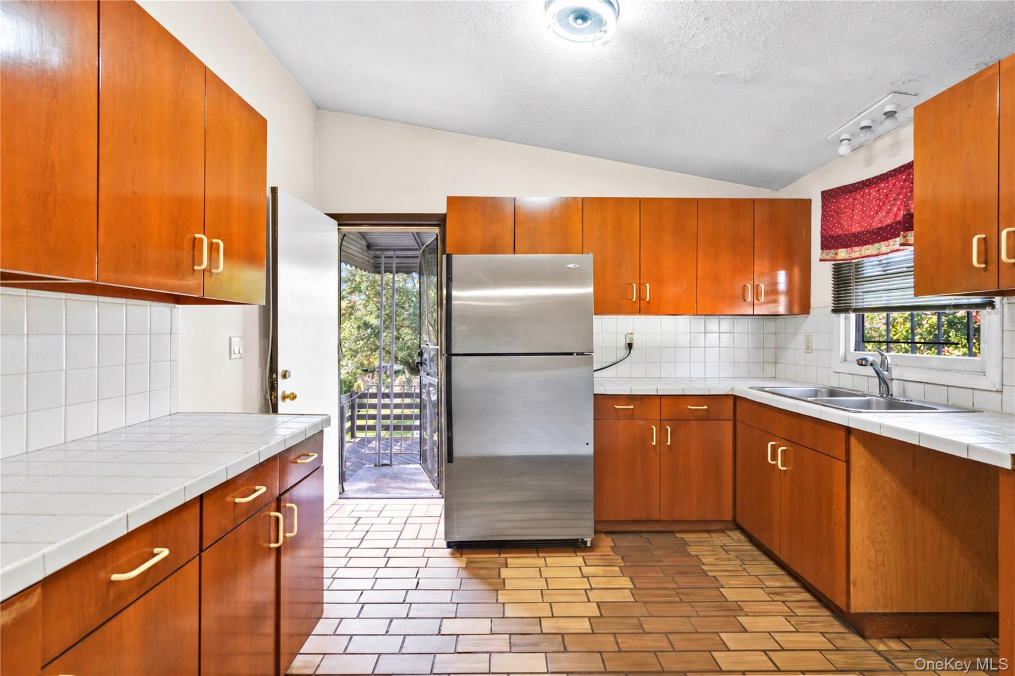 1475 Seabury Place