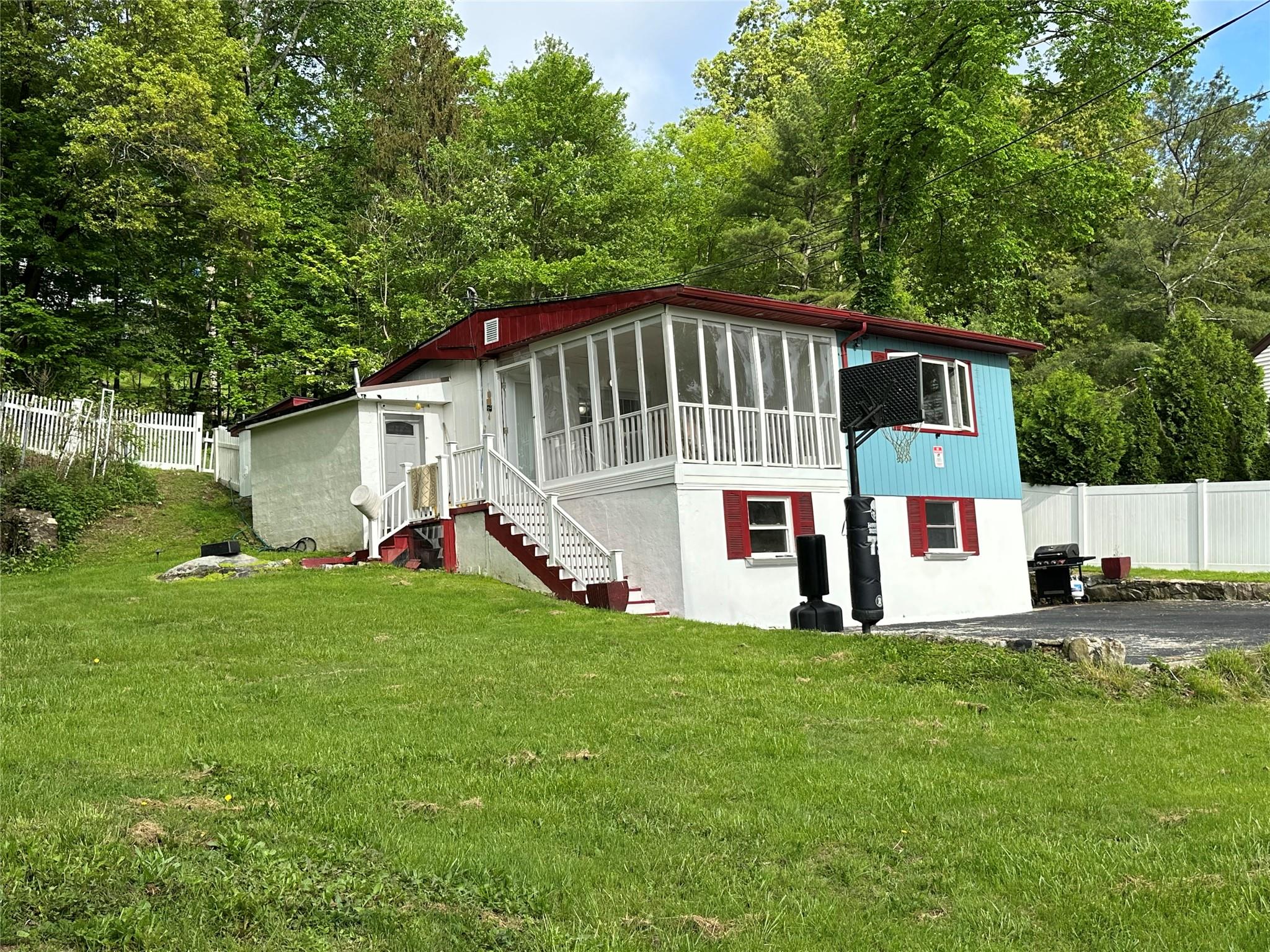 214 Shore Drive Shore Drive Dr, Brewster, New York image 2
