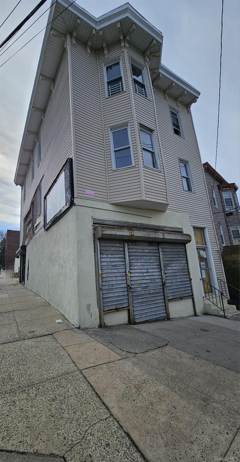 332 Walnut Street