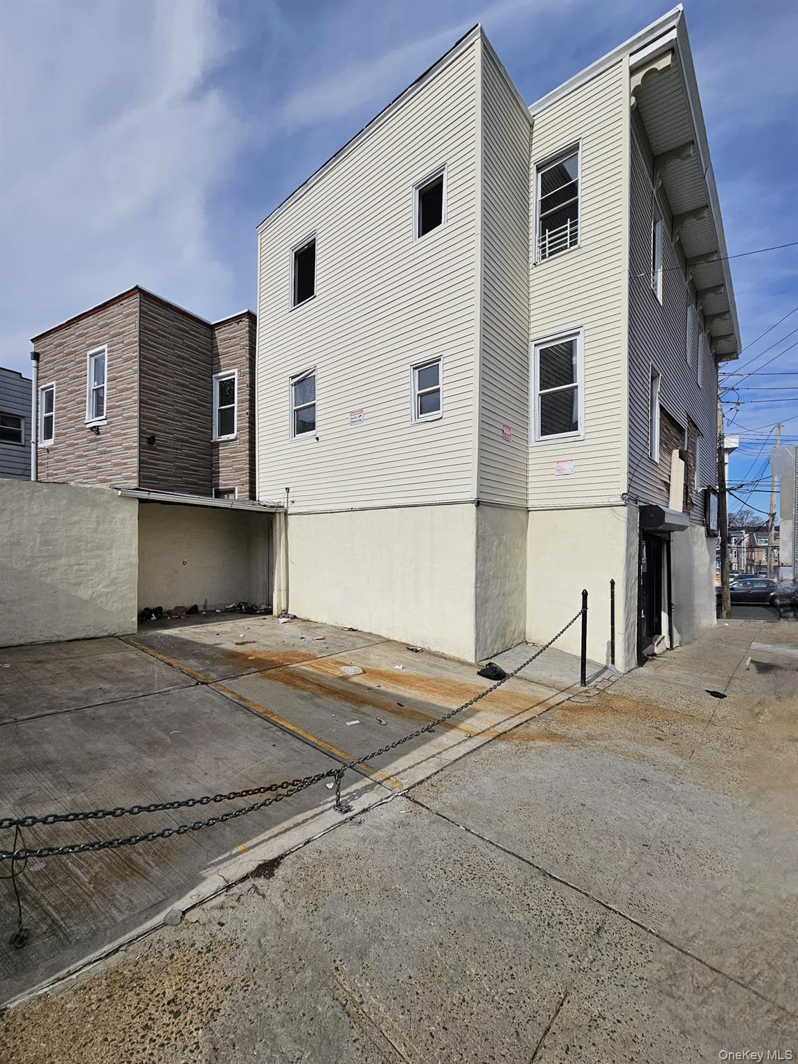 332 Walnut Street