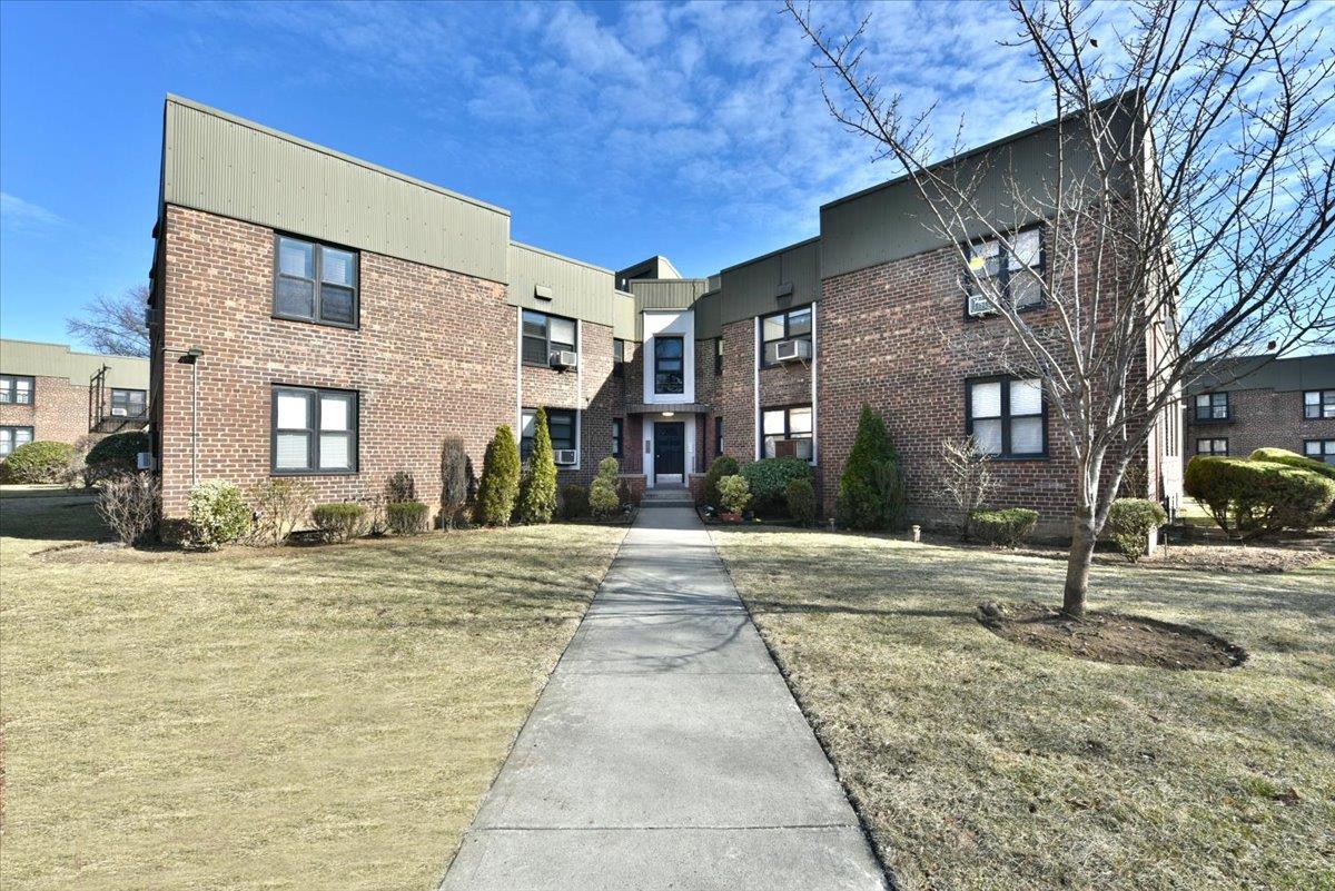 22-39 E 78 Street, Astoria, New York image 1
