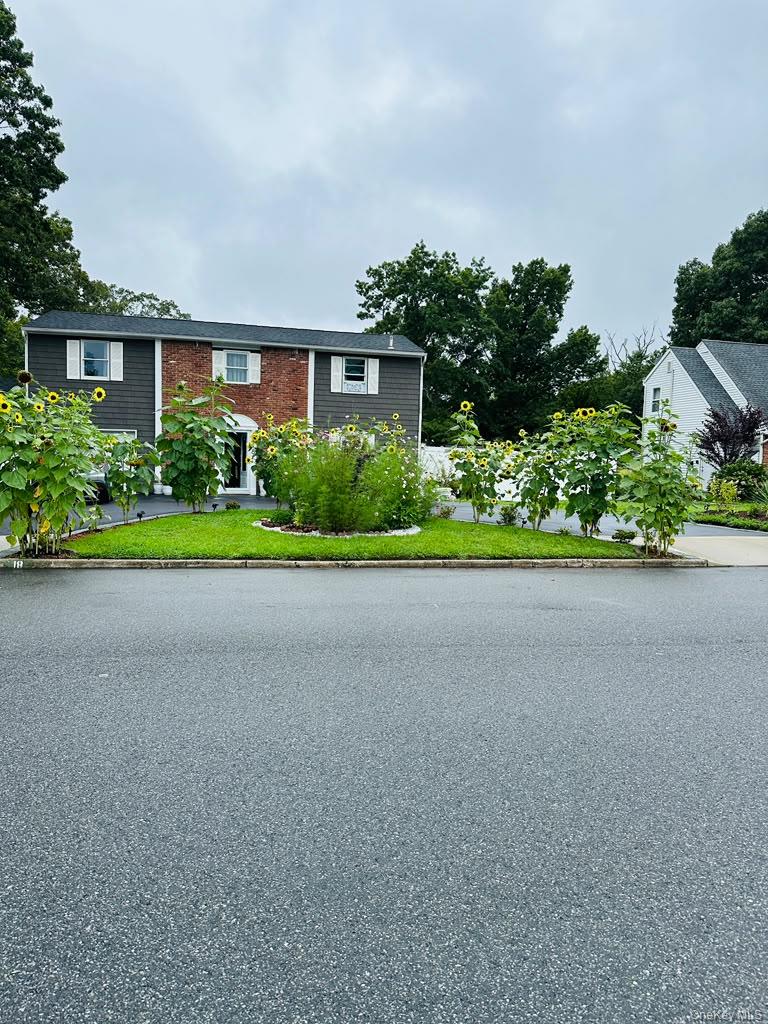 Photo of 18 William Street, Brookhaven, NY 11727 (MLS # 1049978)