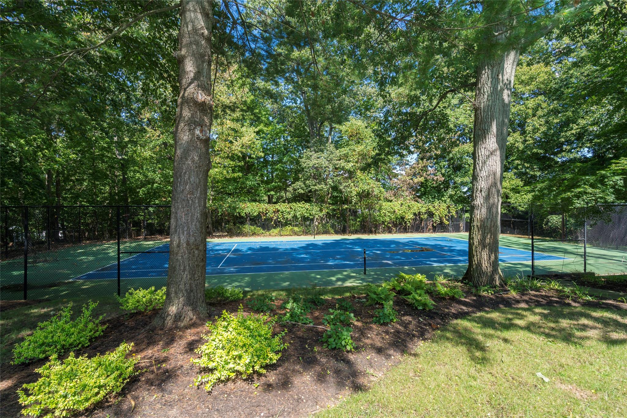 6 Camel Hollow Road, Lloyd Harbor, New York image 31