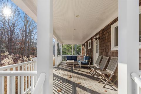 34 Harbor Boulevard East Hampton NY 11937