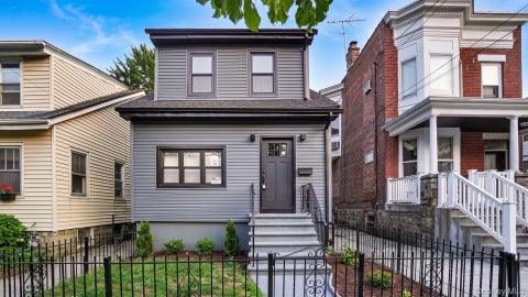 Photo of 128 E 238th Street, Bronx, NY 10470 (MLS # 1061232)