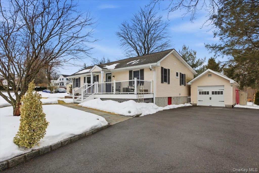 Photo of 147 Lake Baldwin Drive, Mahopac, NY 10541 (MLS # 963242)