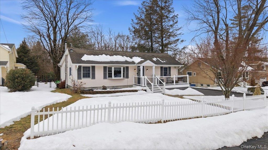 Photo of 147 Lake Baldwin Drive, Mahopac, NY 10541 (MLS # 963242)