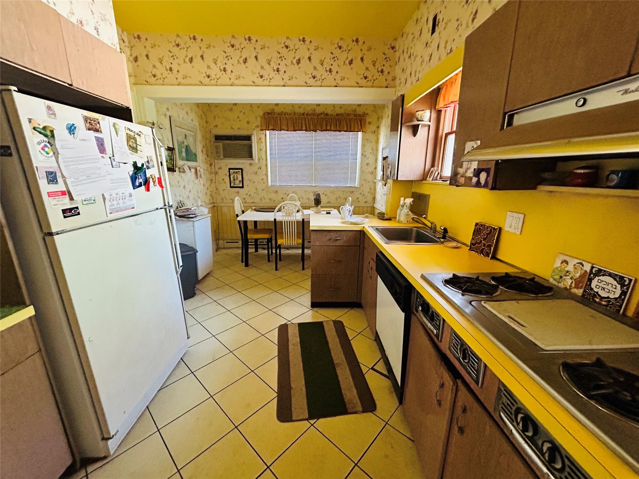 172 Beach 136th Street, Rockaway Park, New York image 7