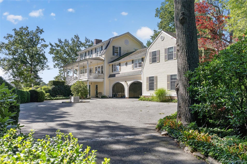 Photo of 10 Holden Lane, Bayville, NY 11709 (MLS # 1048006)