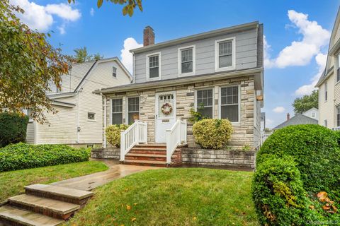 43-52 169 Street Flushing NY 11358