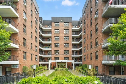 Featured picture for the property 889919