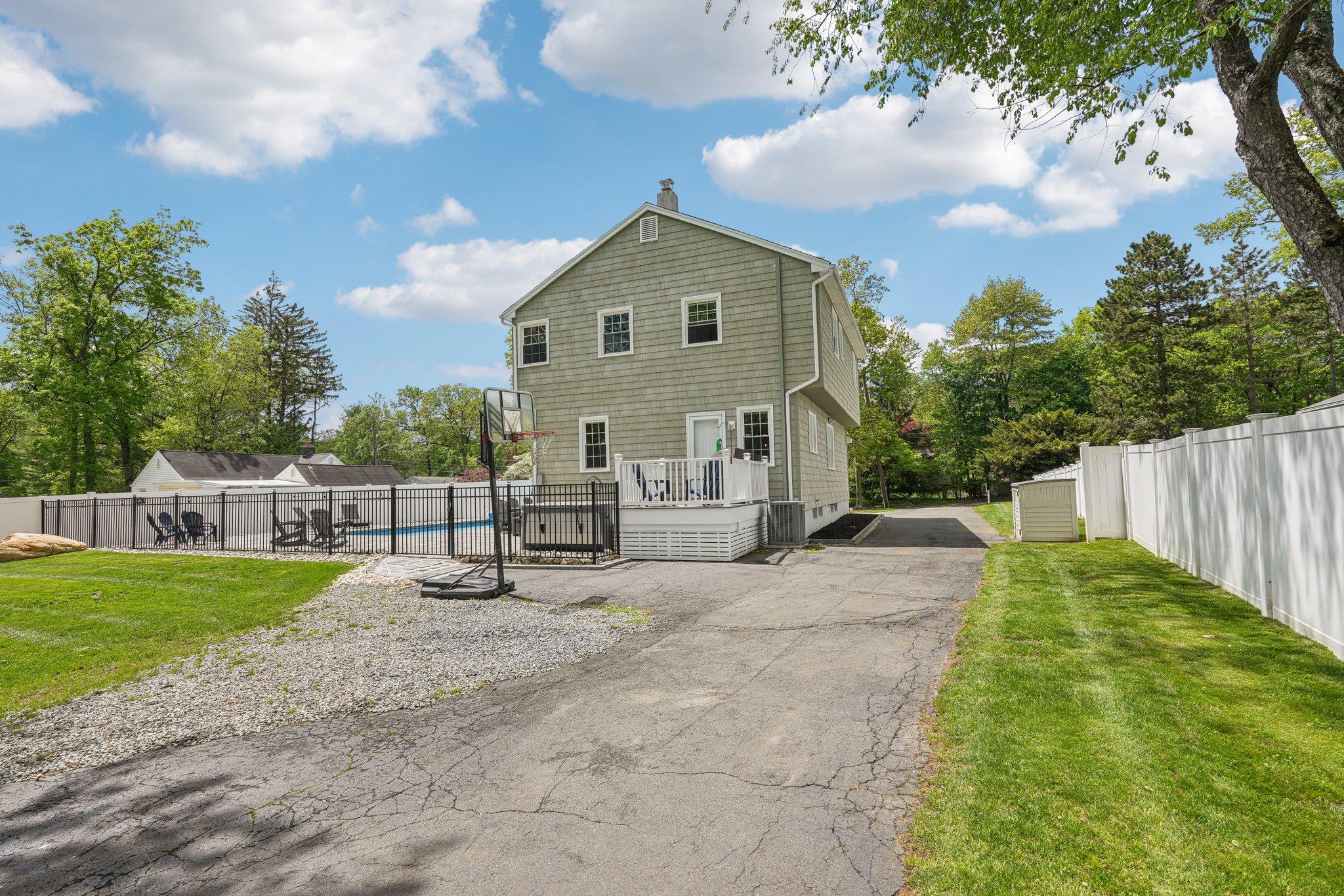 166 Red Hill Road, New City, New York image 36