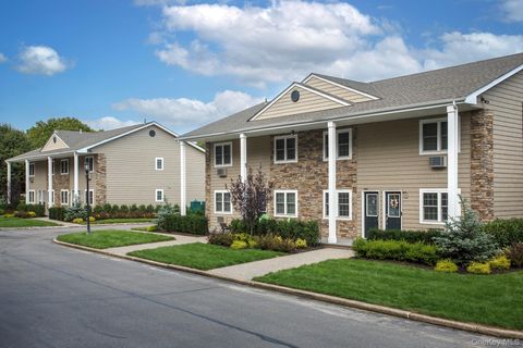 Photo of 100 Terrace Road #I6-626, Bayport, NY 11705 (MLS # 926028)