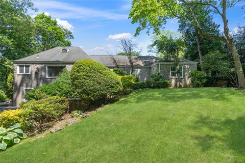 49 The Birches Roslyn Estates NY 11576