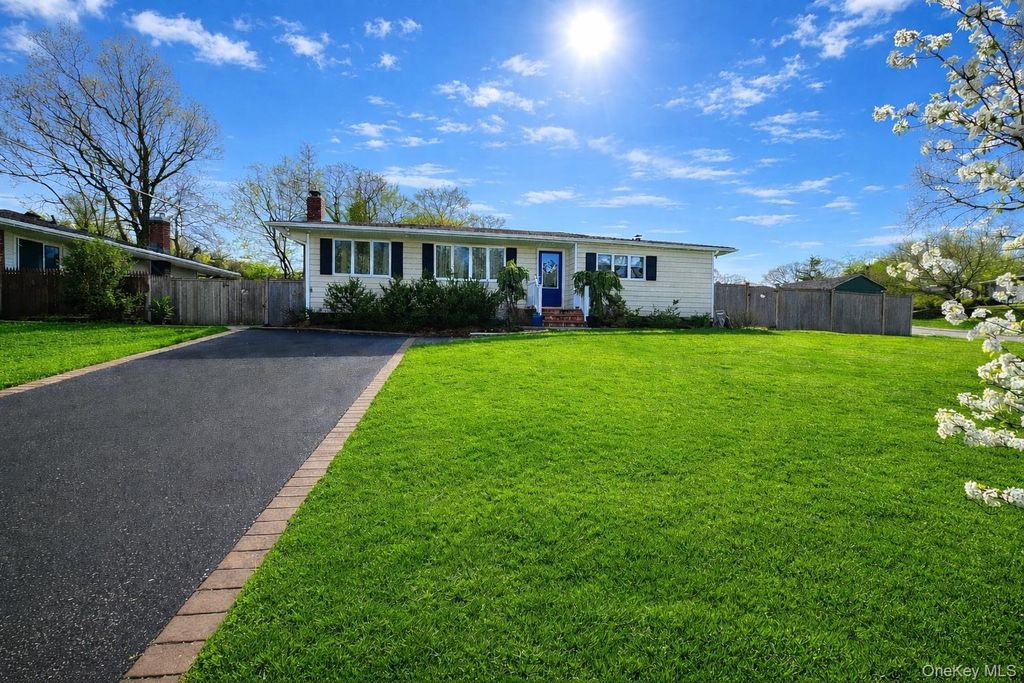 Photo of 296 Moriches Road, Saint James, NY 11780 (MLS # 985987)